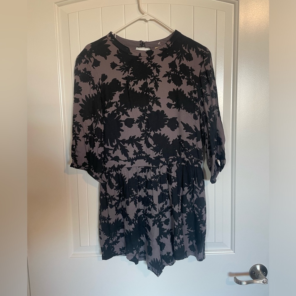 Women’s Sea Gypsies Mi Amore romper size medium NWT